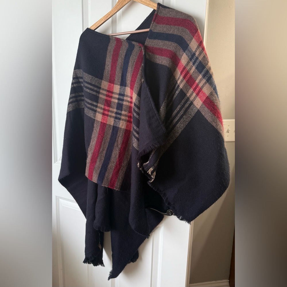 2 Chic Cape with Button Closure - Picture 3 of 11